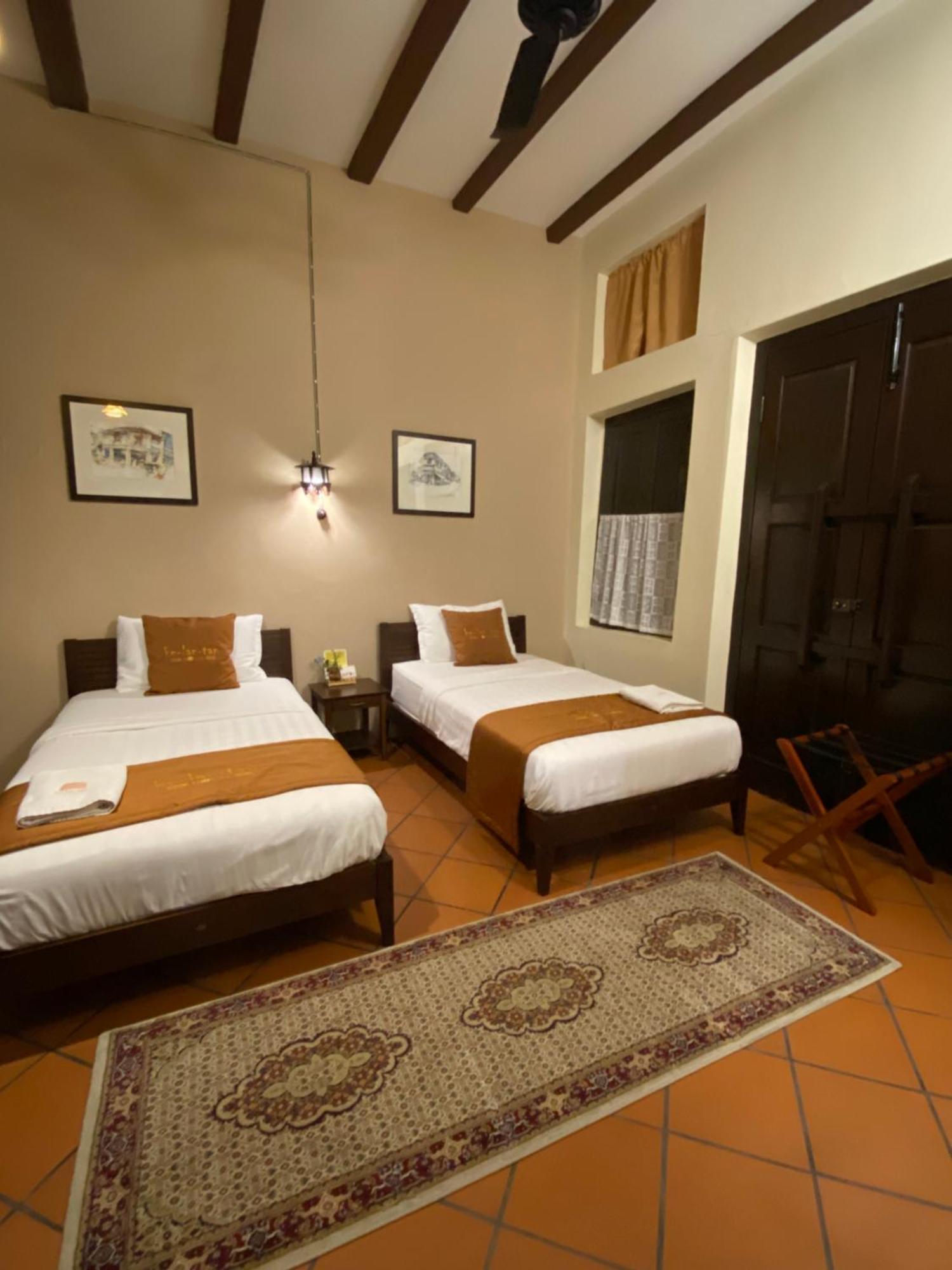 Hotel Ke-Lan-Tan House George Town Esterno foto